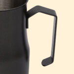 Pitcher Negra Pico Redondo 350ml - Arte Latte - Image 3