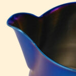 Pitcher Tornasol Pico Redondo 500ml (17 oz) Arte Latte - Image 3