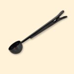 Cuchara con pinza negra