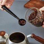 Cuchara con pinza negra - Image 2